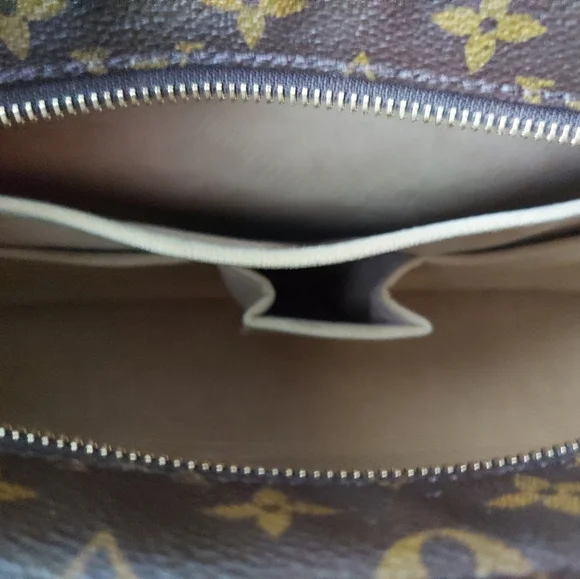 Louis Vuitton Monogram Luco Tote - Picture 12 of 16